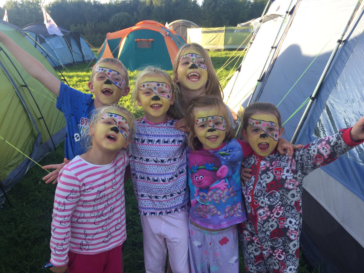 Clare_Payne's tweet photo. #carfestsouth2017 you rocked! @Carfestevent 💃🏼☀️🎪🎉 https://t.co/jIdqX1zNQH