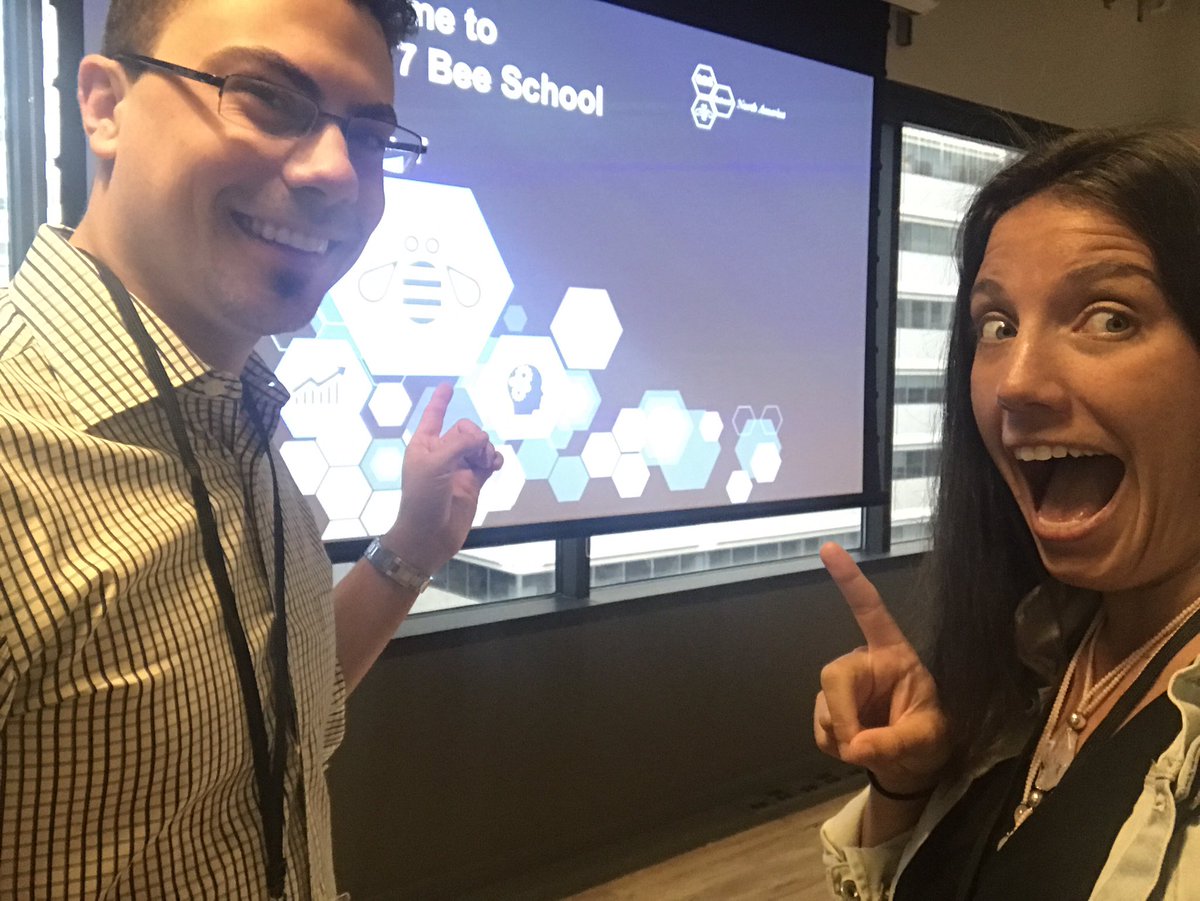 ElaineSchwartz_'s tweet photo. And it begins @TheBeeSchool - excited for the week ahead! #bee7buzz https://t.co/Oc4h4nk1zw