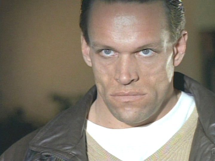 Happy to actor Brian Thompson who portrayed the Alien Bounty Hunter on 