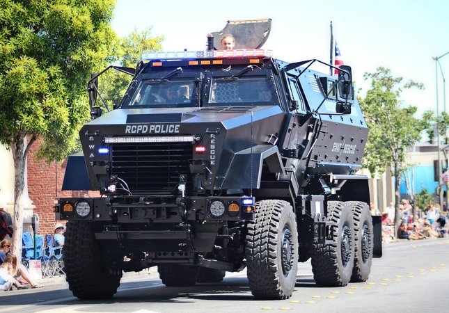 マンバ装甲兵員輸送車