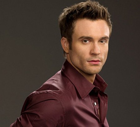Happy Birthday, Daniel Goddard, and many returns of the day to you, too!   