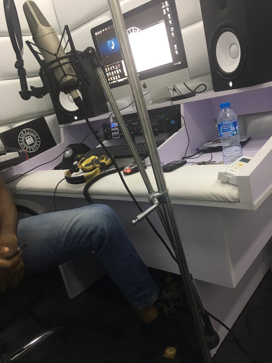 obagomez1's tweet photo. The kinda sounds i heard from the @triplemg1 boys @chibbzofficial and @iamrogerlino today. They are about to cause tension. #TripleMG https://t.co/YR58f4ccut