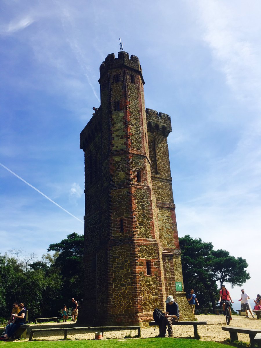 Out_of_the_Loop's tweet photo. A Monday walk to Friday Street and sunny Leith Hill. https://t.co/yeLa0Bu2WB