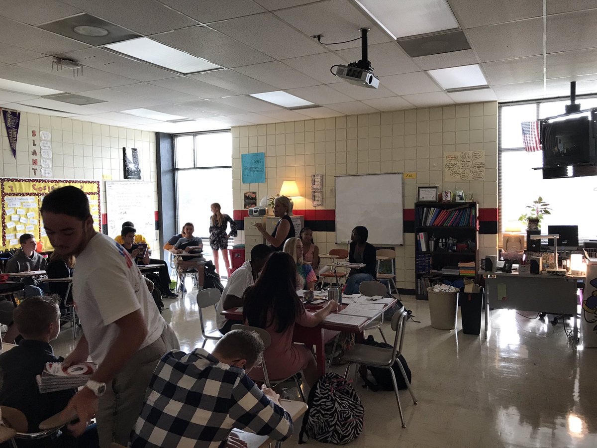 cherylfwilson's tweet photo. AVID in action on 1st day @nbhsbears https://t.co/WRYoZfsudE