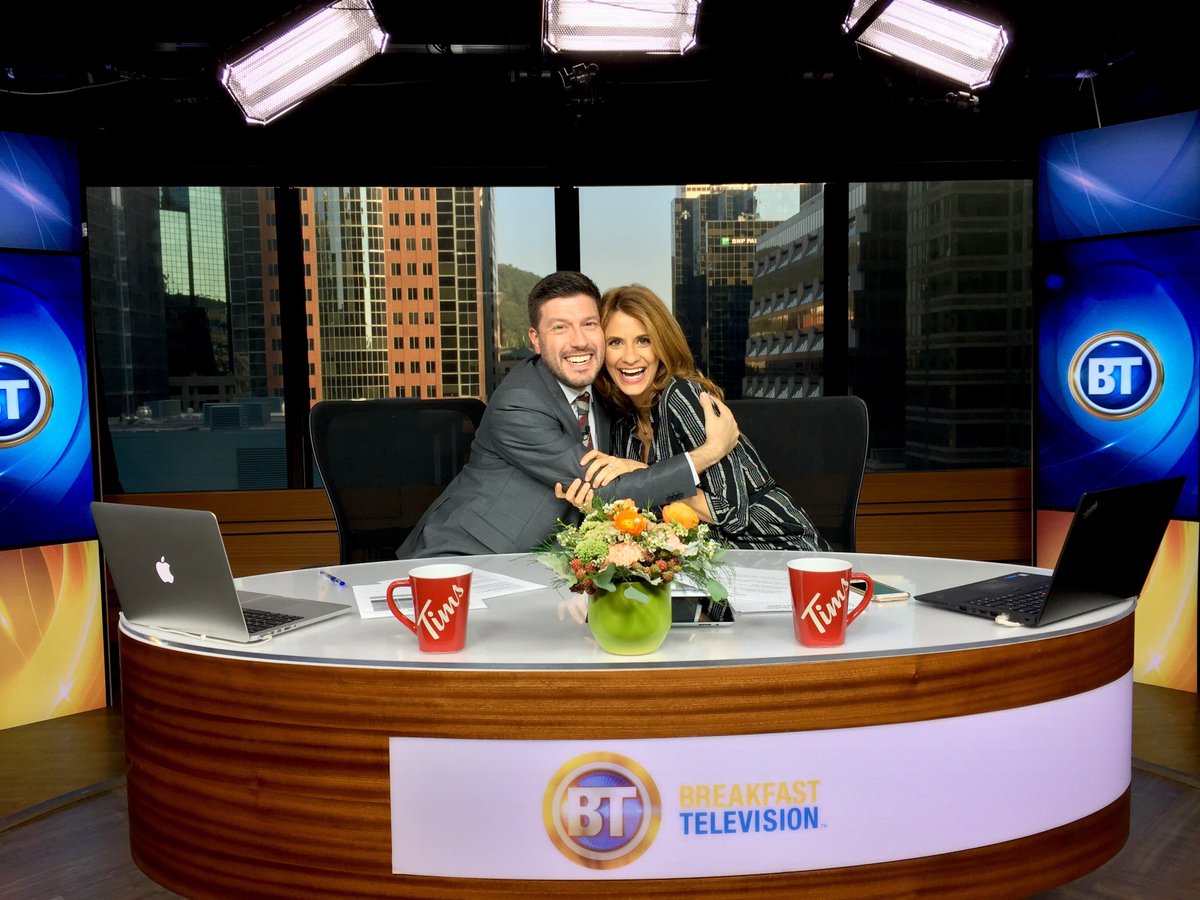 Happy Monday, Montréal! https://t.co/xaNBnViji3