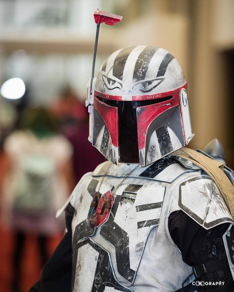 conography's tweet photo. #starwars #mandalorian #cosplay at @momocon #momocon #momocon2017 #eventphotographer #cosplayphotographer #conogra… https://t.co/qUPX6D138Z https://t.co/vH0vf35zGd