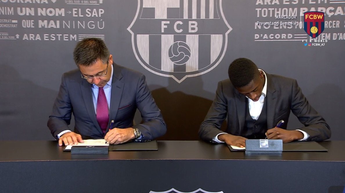 Images: Dembele signing the contract #fcblive