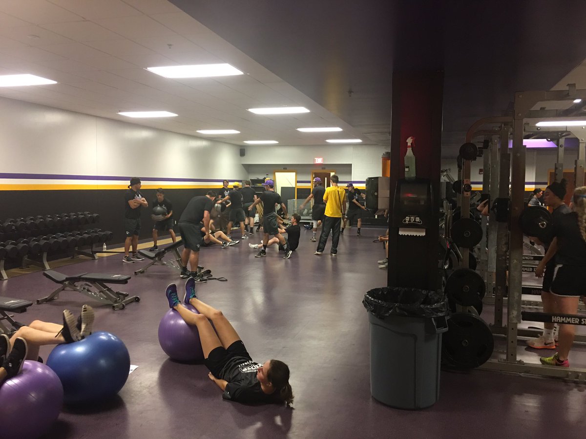 KWUNeale27's tweet photo. Great 1st weight session this morning, good energy from the whole team! @KWUSoftball working hard too! #Team4 #PacksWorkTogether https://t.co/c6hAJ1S1z9