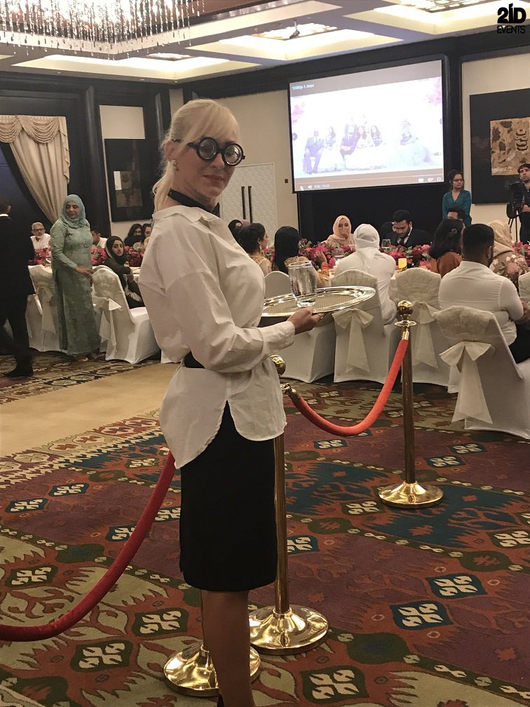 2IDevents's tweet photo. SINGING WAITERS IN DUBAI
#2idevents #2idgroup #2idquests #2idmultimedia #2idshadowshow #2idmusicians #dubaievents #dubaientertainment https://t.co/yCBPLtoGjD