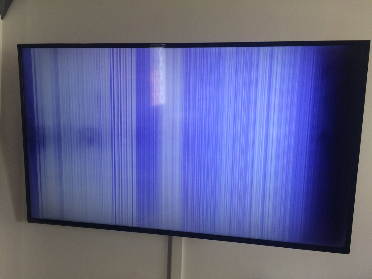 Le_technologue's tweet photo. .@PanasonicFrance GG !!! Pile 2 mois après la fin de la garantie d'un an !!! Pour une marque haut de gamme c'est pitoyable !! https://t.co/9nekTXu3nm