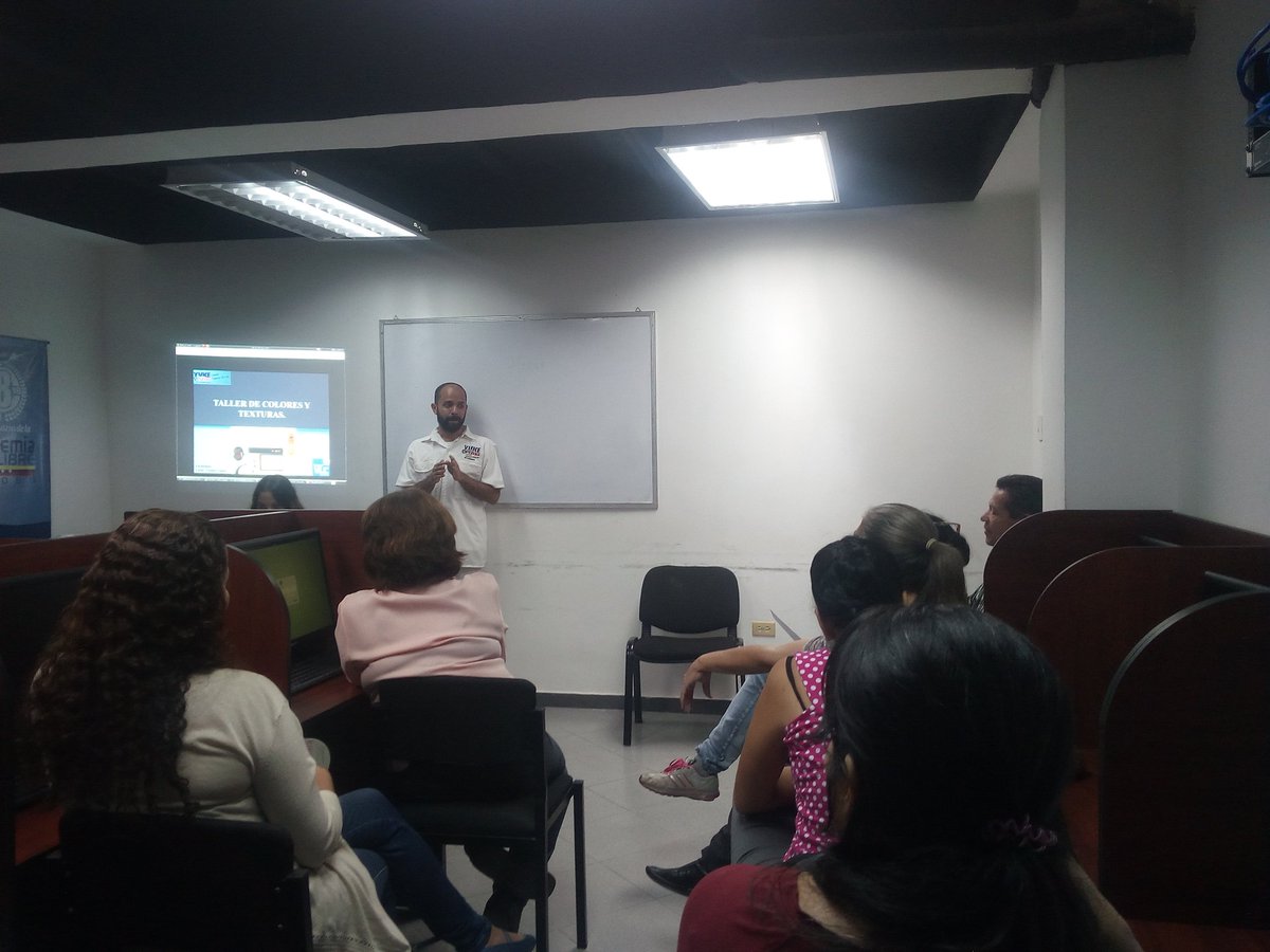UTCarabobo's tweet photo. Así fue el taller de "Colores y Texturas en la música" que hicimos con el Lcdo. Vicente Galea de @CiudadVLC899 https://t.co/VIk6UuoXPg