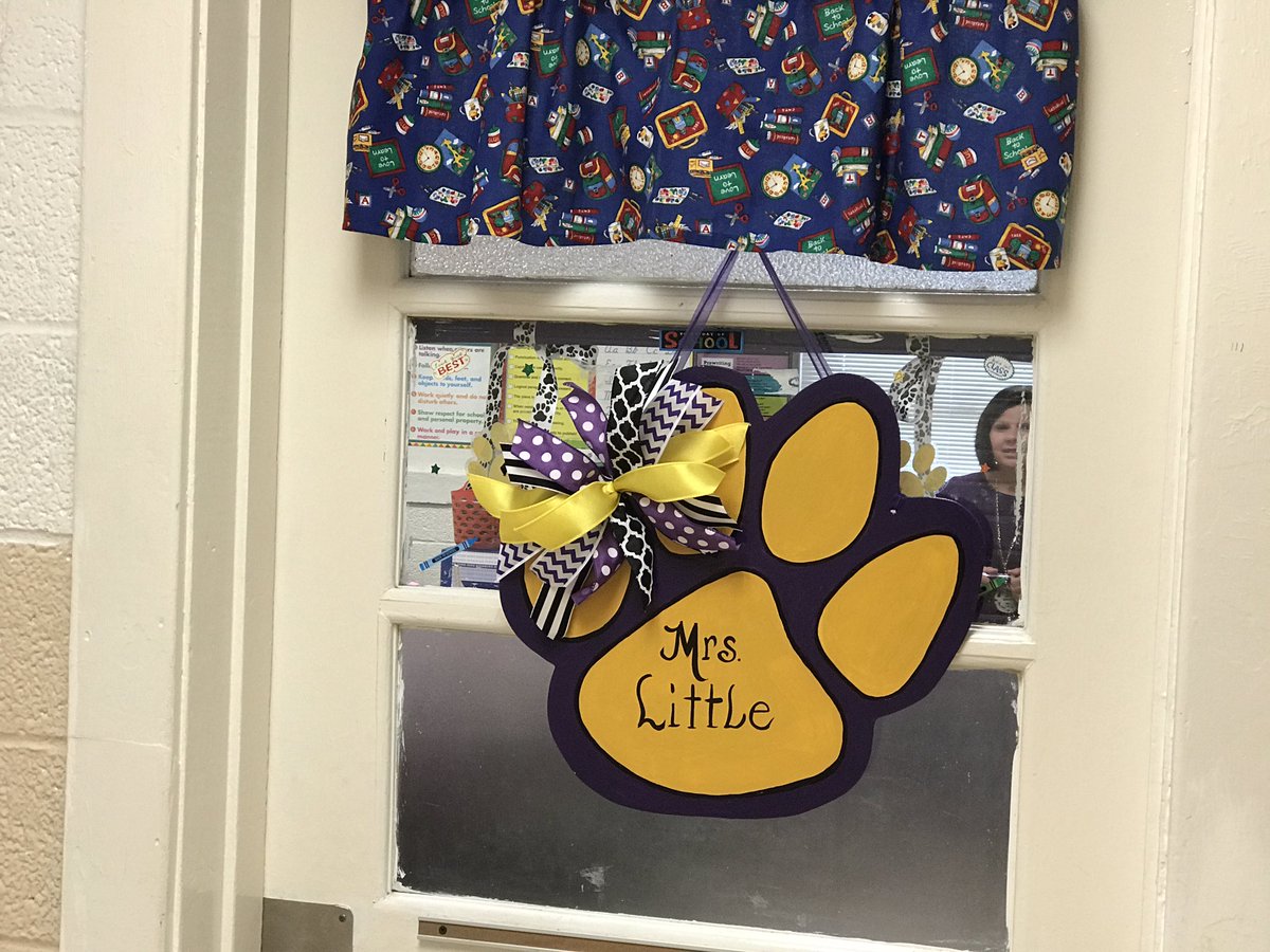 abeattybcs's tweet photo. Principal Ann Brown and Pamela Little set expectations for fifth grade students at BTW #bcsfirstday17 https://t.co/woyzlGCEy7