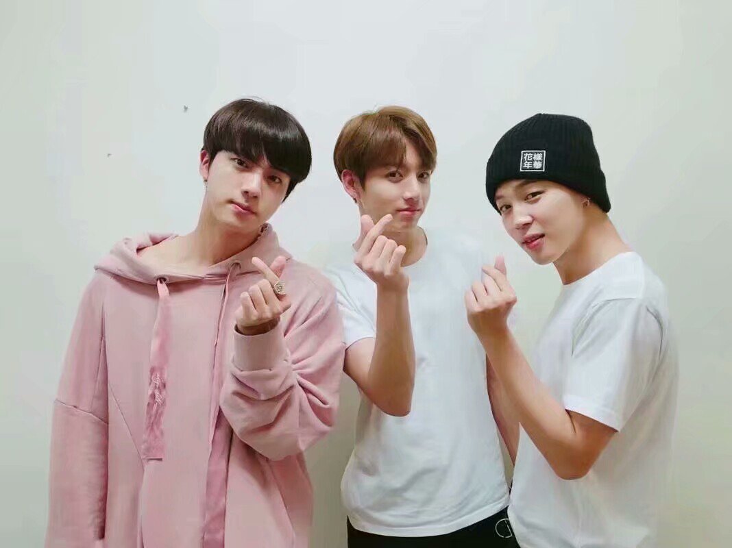 JUNGKOOK_f's tweet photo. #방탄소년단
#BTS
#LOVE_YOURSELF 
heart❤ https://t.co/ptJjukS9Go