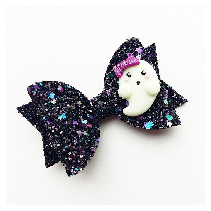 libbysbows's tweet image. #glowinthedark #handmade #clay #ghost #Halloween dolly #bow #supercute #wnrtuk #spakly #fashion #limitededition #mosthaunted #trickortreat
