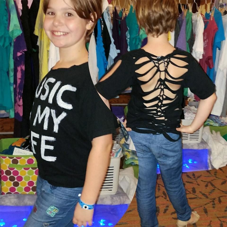 dotdotdot_tshir's tweet photo. #mattauclair #happycustomer #swingindanceparty2017 #musicismylife #danceshirt
#handmade @dotdotdottshirts #tshirtr… https://t.co/IbC3ne5EHH https://t.co/ov7N8TReag