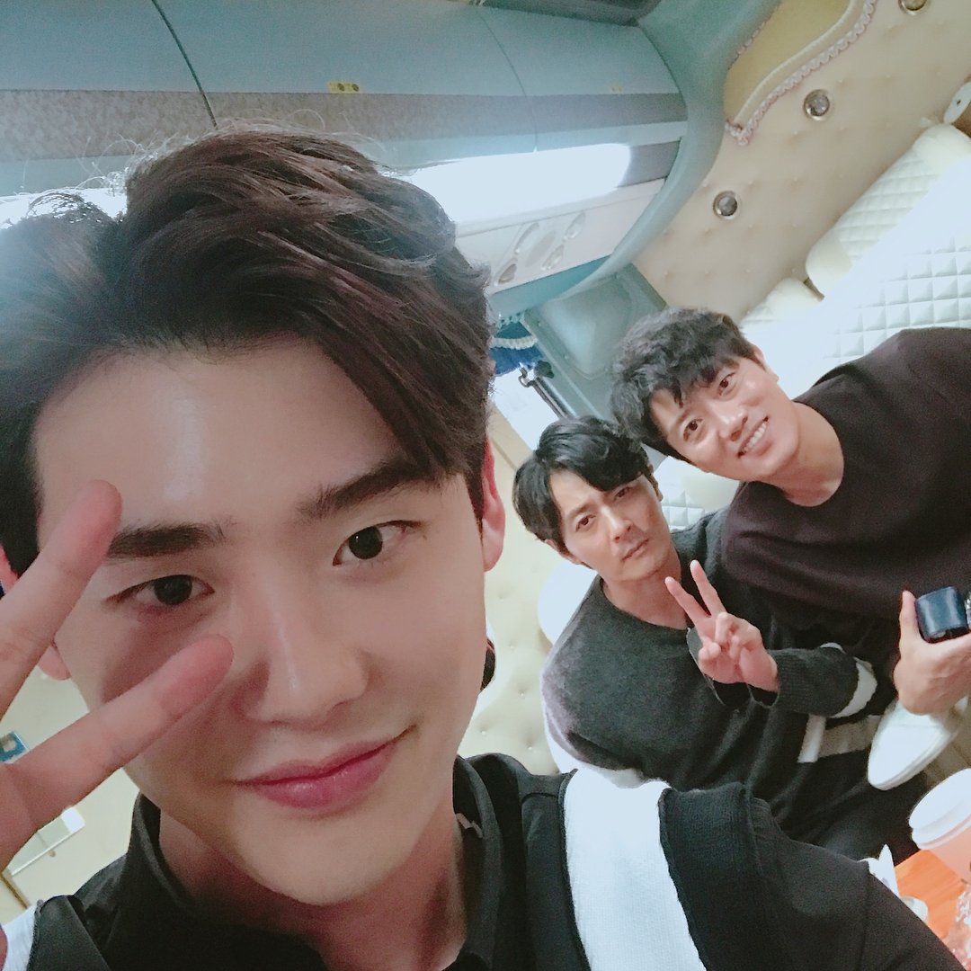 LeeJongSukWorld's tweet photo. 2017.08.28 #이종석 #LeeJongSuk Instagram Update https://t.co/okx34Tm3nB