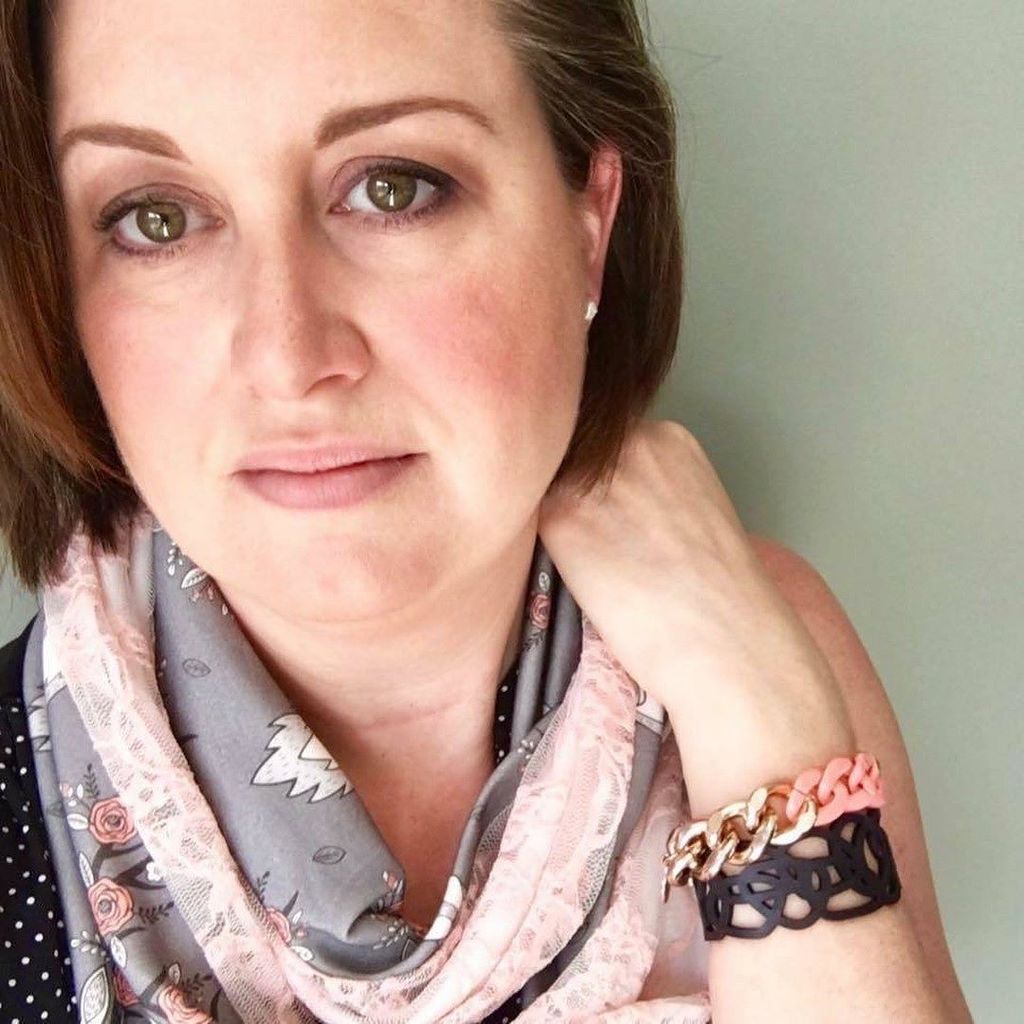 ButterCClothing's tweet photo. Good morning, and happy Monday! This week, we'd like to introduce you to Diane, our Buttercream Community member o… https://t.co/EHp3OnCEJ4 https://t.co/b5hrf2oMm2