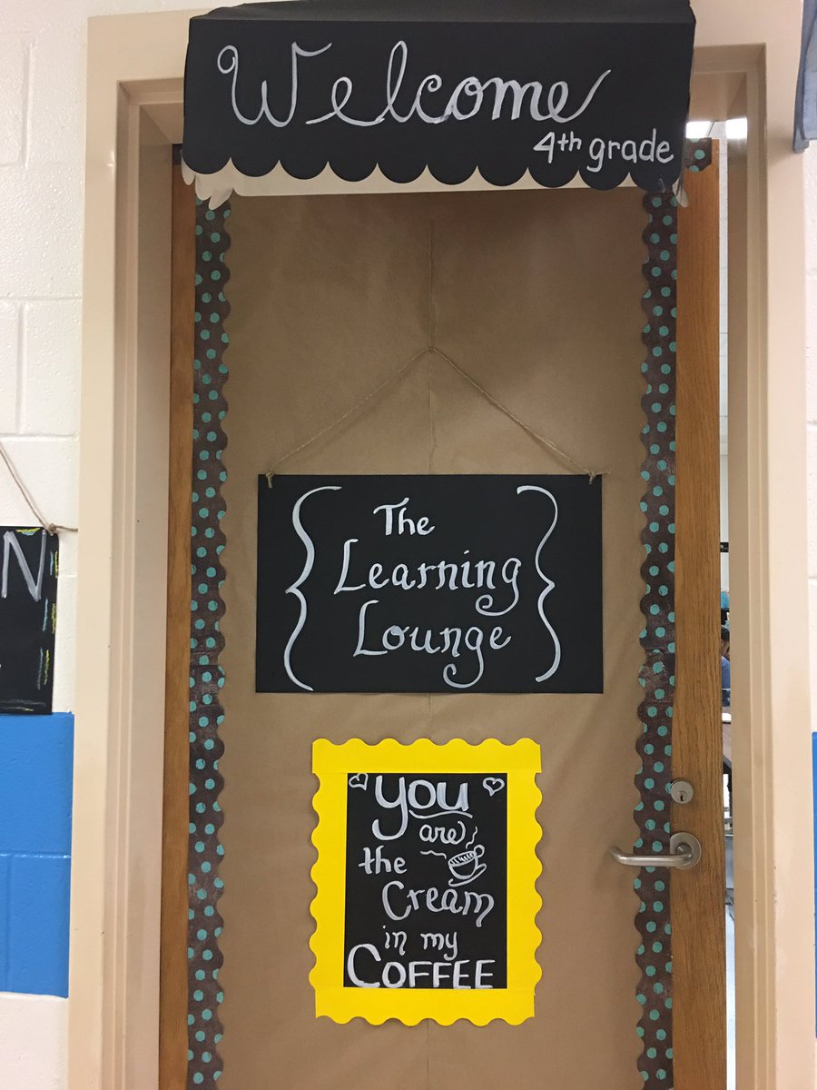 BladenCountySch's tweet photo. #bcsfirstday17 @ETPDolphins teachers welcome students with creative artwork! https://t.co/ILH4EWkXQn