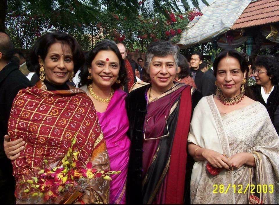 captraman's tweet photo. A picture of 'calm &amp; elegant' news anchors - a near extinct species now. From L to R Geetangali Iyer, Meenu Talwar Niti Raveendran &amp; Salma https://t.co/RgnvYbVv9F