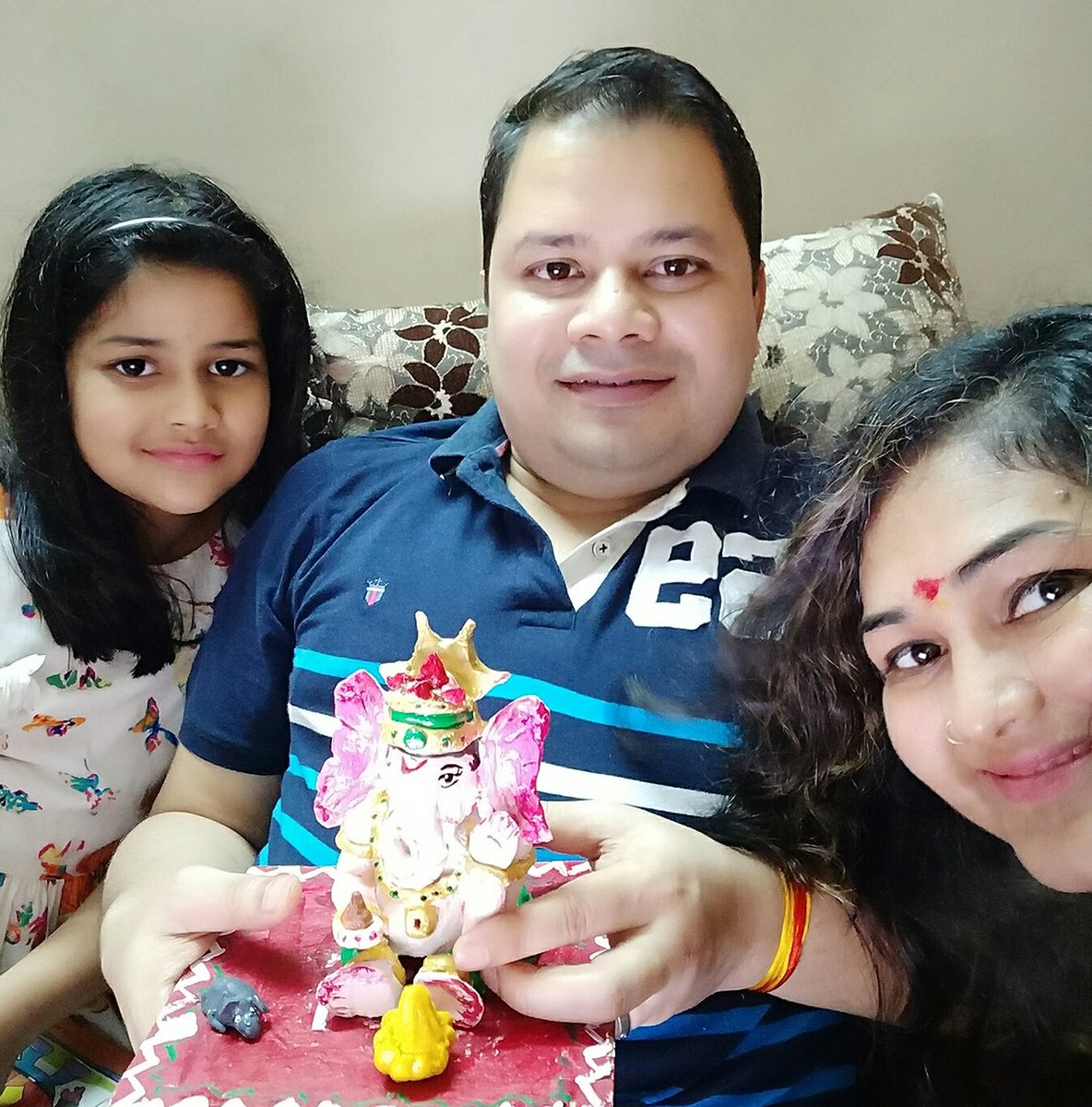 coool_kashish's tweet photo. @Tatagreenbatery #BappaPower @Tatagreenbatery
Our eco-friendly Ganesh..
Made by me &amp; my doll :) https://t.co/x9JDMOUTbD
