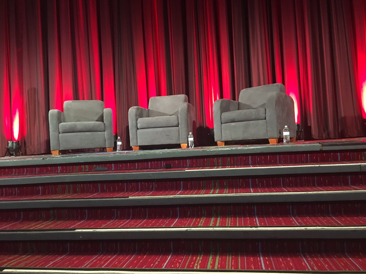 glennEmartin's tweet photo. About to take the stage at @APPAinfo to discuss #CLOSErikers. Last time I had the attn of this many law enforcment, I had an open warrant.😳 https://t.co/BRD7V79ssN