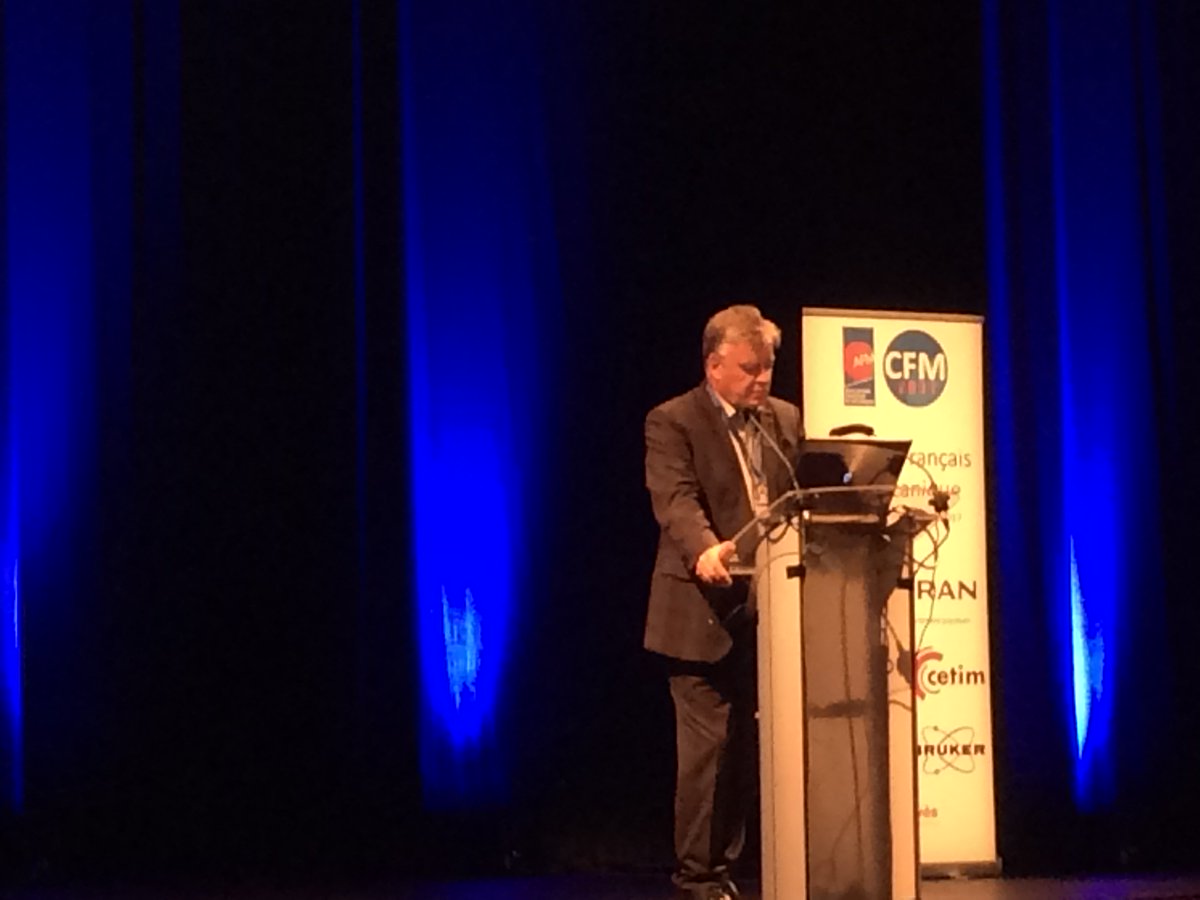 Pole_iTrans's tweet photo. Intervention d'Yves Ramette : "Enjeux et challenges de la mécanique dans les mutations technologiques des systèmes de transport" #CFM2017 https://t.co/wkMvhrLsxX