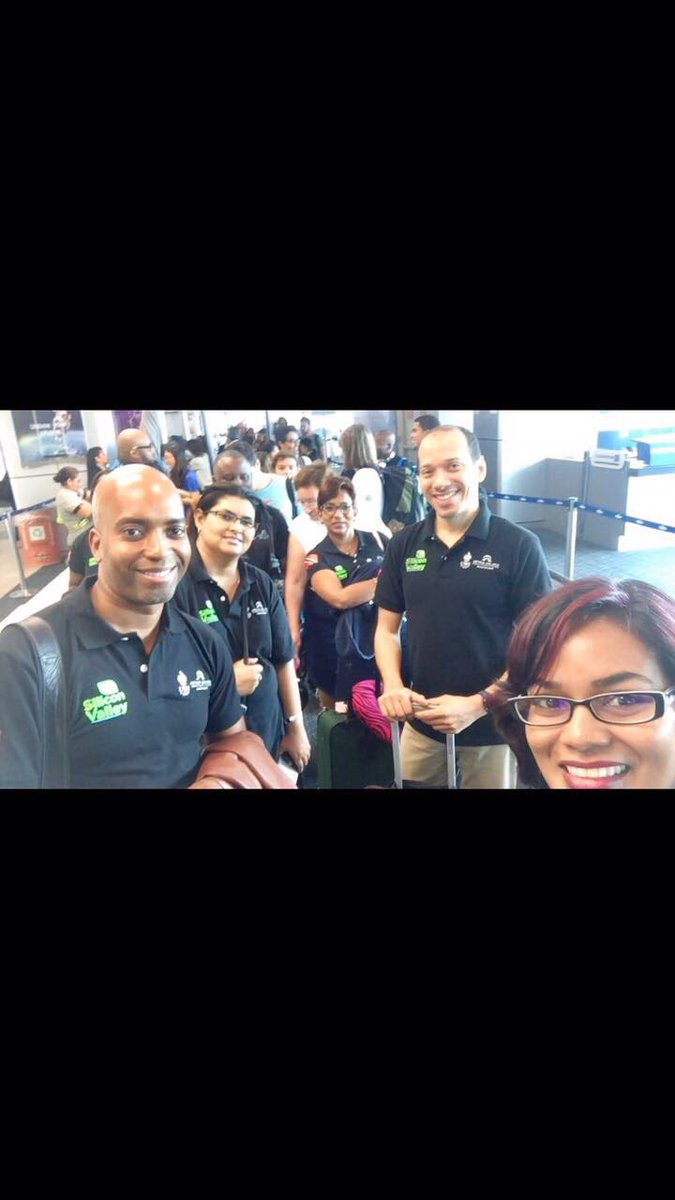 vishyan1's tweet photo. #StudyTrips #IBST2017 students on the Silicon Valley Tour @lokjackgsb https://t.co/yiwB07CTgM