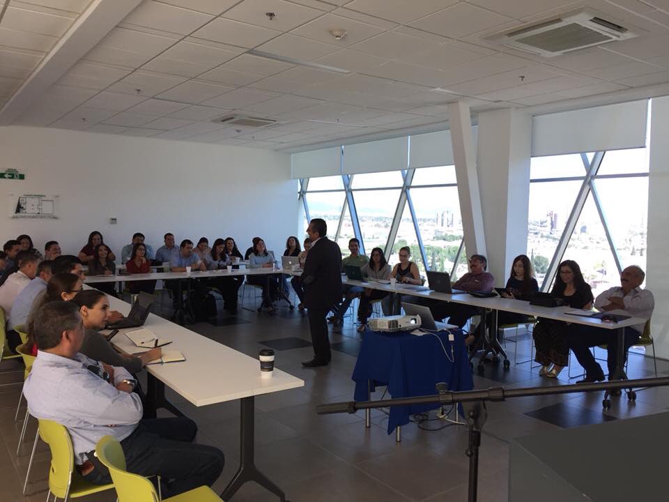 djdiegosa's tweet photo. Todo un éxito y muy buena asistencia al Taller de Formulación de propuestas #PEI2018 #Pit3 https://t.co/vQnOysJitg