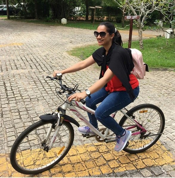 PuneTimesOnline's tweet photo. Nice to see #MKPN girl @spruhashirish enjoying leisure time. You look prettier than ever dear girl, dressed in these beautiful casuals. https://t.co/UGN1m2goFD