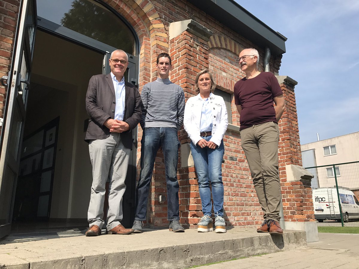 mveetvelde's tweet photo. Heel erg onder de indruk van mijn #vokastage bij #DeSleutel #Eeklo @vokavzw Ongelooflijk interessant. Efkes bekomen #jongerenprogramma https://t.co/jRopF8DHSU