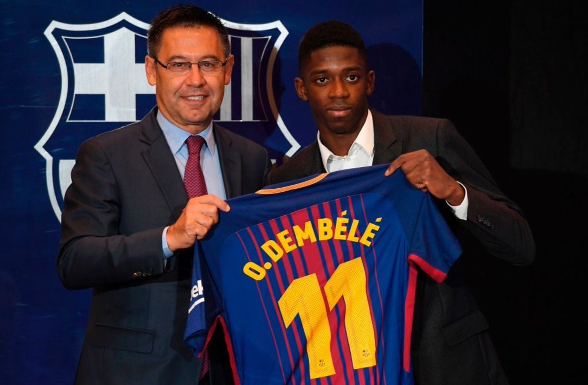 Fvilla7's tweet photo. تقديم ديمبلي كـ لاعب جديد للبارسا ..
سيرتدي القميص رقم " 11 "
#Dembele11 ❤️💙 https://t.co/oTkTv12uiy