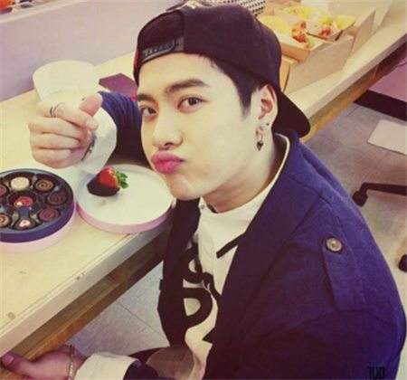 markson1forever's tweet photo. 七夕快乐！乞巧节快乐！和男朋友（哥哥line）一起度过！😂 https://t.co/WSMyTHbVzF