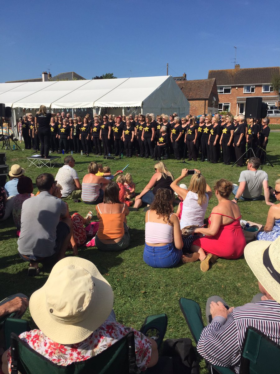 #Summer is [still] here! <a href="/RockChoirWorcs/">Droitwich Malvern Tewksbury & Worcester Rock Choir</a> is rocking #Twyning fete <a href="/RockChoir/">Rock Choir Official ⭐️</a>