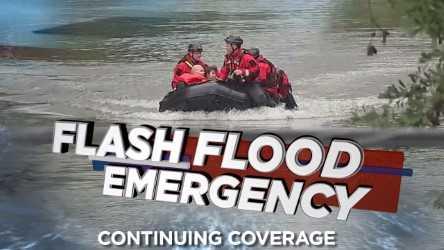 abc13houston's tweet photo. PLEASE HELP: We are trying to get boats to people in need. Please send phone numbers so we can get crews to them. We need the phone numbers. https://t.co/AuSLqsdvDp