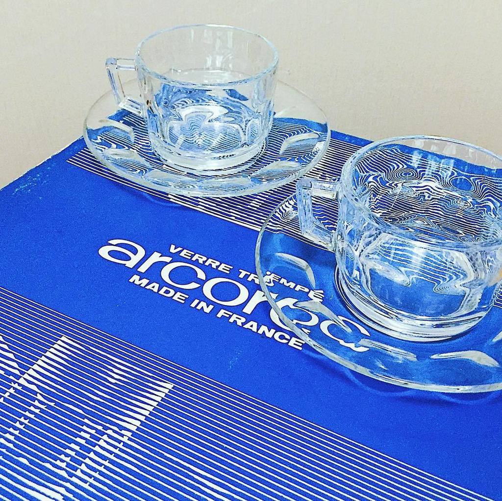 michieymt's tweet photo. BROTHER TIME商店で古いフランス製のガラス食器を購入。
𓎻
兄弟くん達の素晴らしい働きっぷりと、笑いのセンス抜群な接客に惚れました。
𓎻
#brothertime #cup #glass #glasstableware… https://t.co/GtLyRLyrEj https://t.co/qvYOPgzAF6