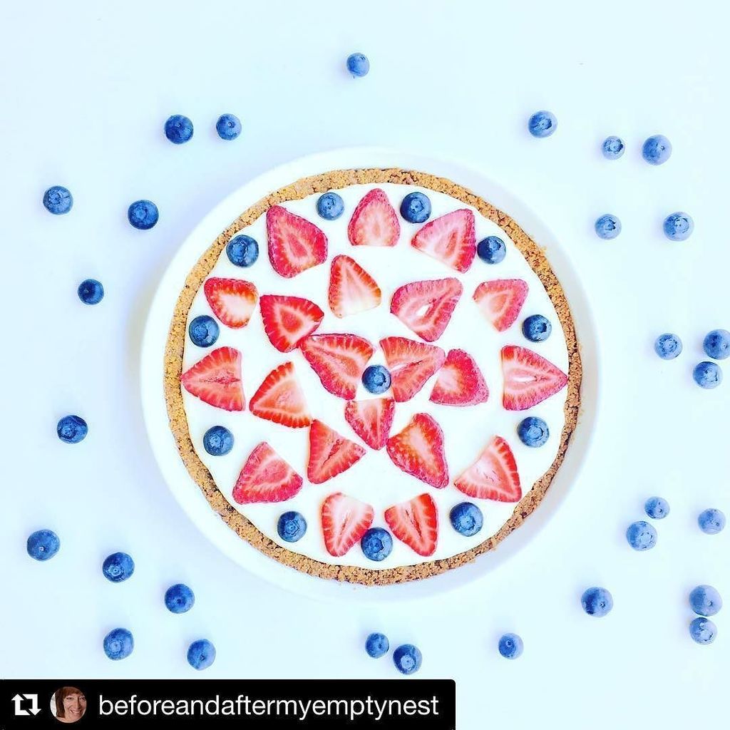 SalemBaking's tweet photo. We can't wait to tryout this lemon berry tart recipe!🍋🍓@beforeandaftermyemptynest created this lovely dessert using our Meyer Lemon Moravia… https://t.co/kDRW5CDcrW
