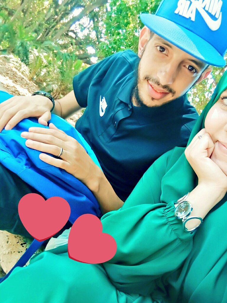 touna___dz's tweet photo. #اذا_حبك_لقمر_بكمالو🌝 
واش راحلك فنجوم اذا مالوا 🌌
او واش راحلك فناس واش قالوا 👧👨👩

 #اجمل_ما_قيل_في_الحب_بالدارجه https://t.co/vtTtVESrUO