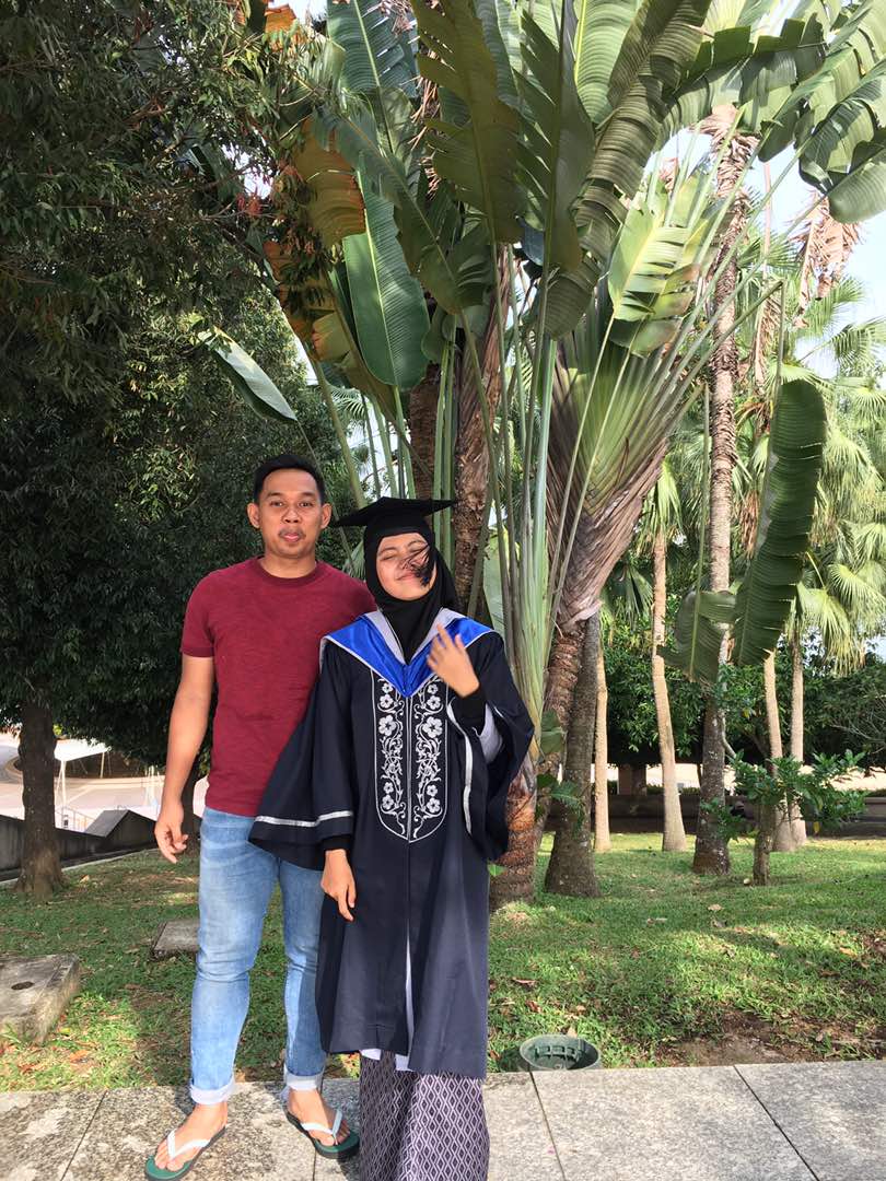 syida21's tweet photo. Entah dari dulu bergaduh je kerjanya , bila ntah na berbaik-baik https://t.co/j3jV2EVEQ5