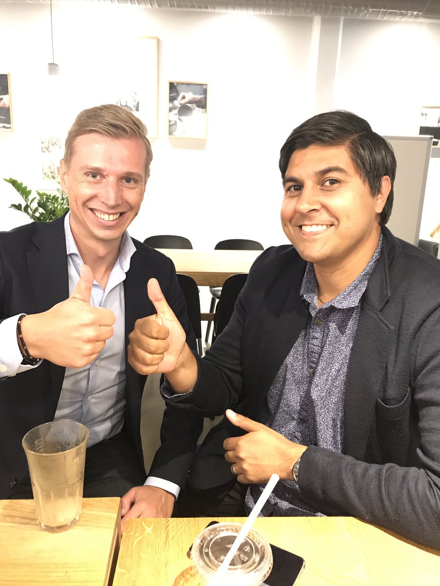 alexander_hars's tweet photo. Så här glada blir grundarna av @Winningtemp när kunden ringer in 100k+ ordrar 2h efter avslutar säljmöte #gbgtech #winningtemp #hrtech https://t.co/w8hYtqSKcm