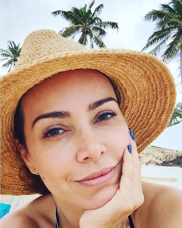 silfranceschi's tweet photo. Que a semana seja boa e nos traga boas notícias 🙏🏻 #CarinhaDeAnjo https://t.co/Sybgh4mVlQ