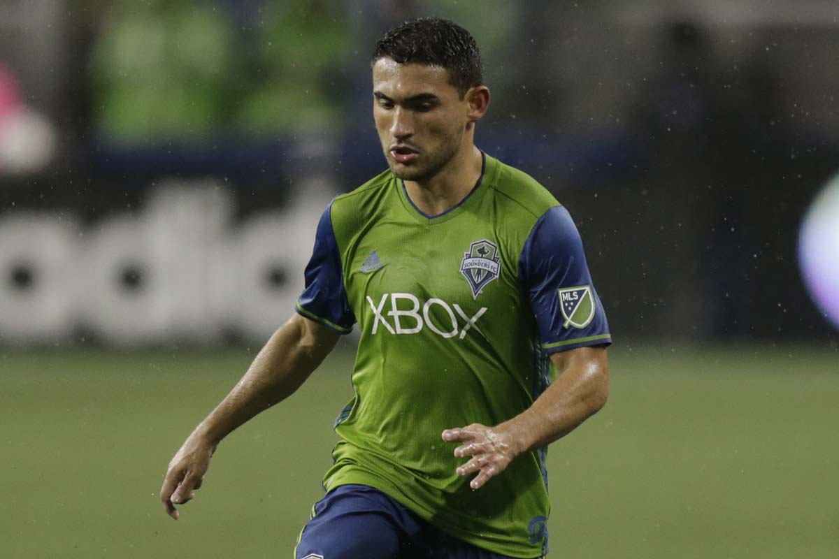 MLSfutbol_com's tweet photo. El surrealista gol de Cristian Roldán para Seattle Sounders https://t.co/iU2C5WITS1 https://t.co/l7PlAG7RW5