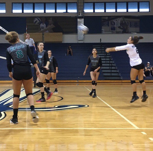 EFSC Volleyball Team Finishes Tournament 4-0 brevard-online.com/efsc-volleybal…