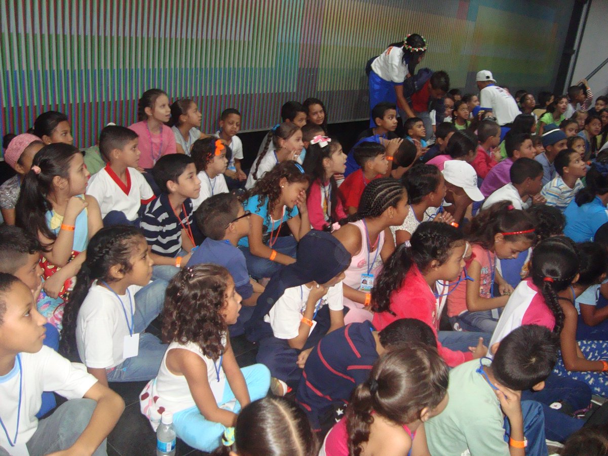 FMisionJGH's tweet photo. #Hoy hijos e hijas de los trabajadores de Misión JGH y @Conapdis incian Plan Vacacional 2017 @sramirez_fp https://t.co/opJesBeNDO