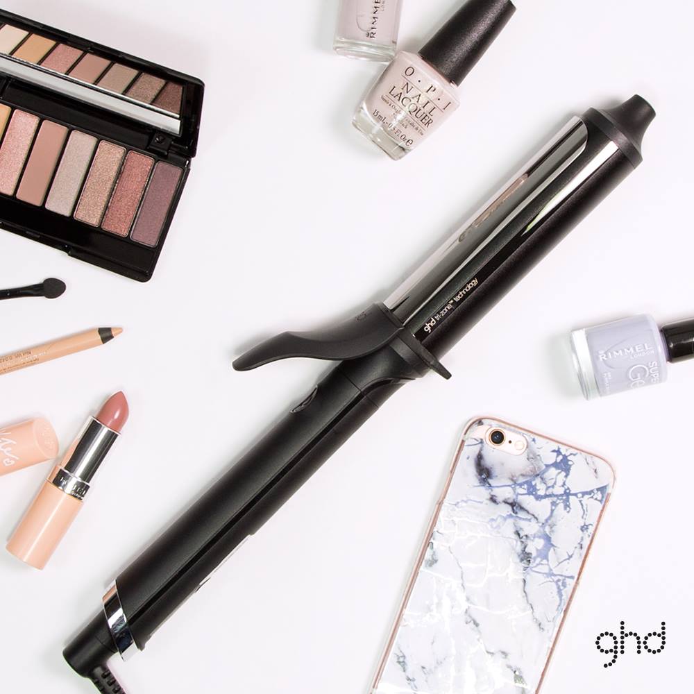 CosmeticaO's tweet photo. Los lunes son menos lunes si se pueden aprovechar los últimos días de #rebajas en la tienda #online de #ghd 👉https://t.co/yscjhn4hFv https://t.co/Jwr1txMKa7