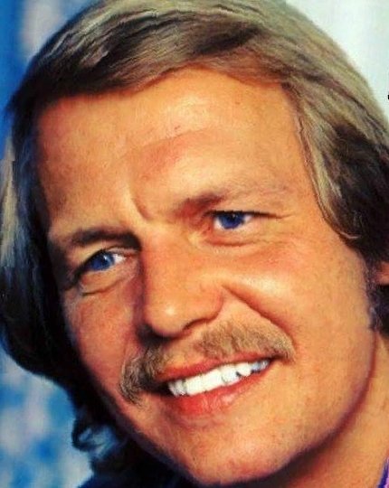 Congratulations!
HAPPY! 74th! BIRTHDAY! 
David! Soul! Sweeet! Way! Cool!
Aaaaay!  