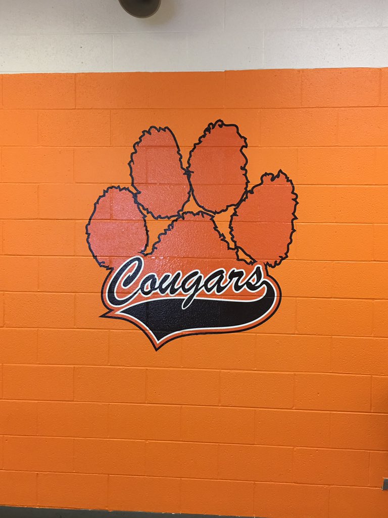 BladenCountySch's tweet photo. #bcsfirstday17 at Elizabethtown Middle. Excited about the new Cougar Cafe! https://t.co/bXjQFGNZyK