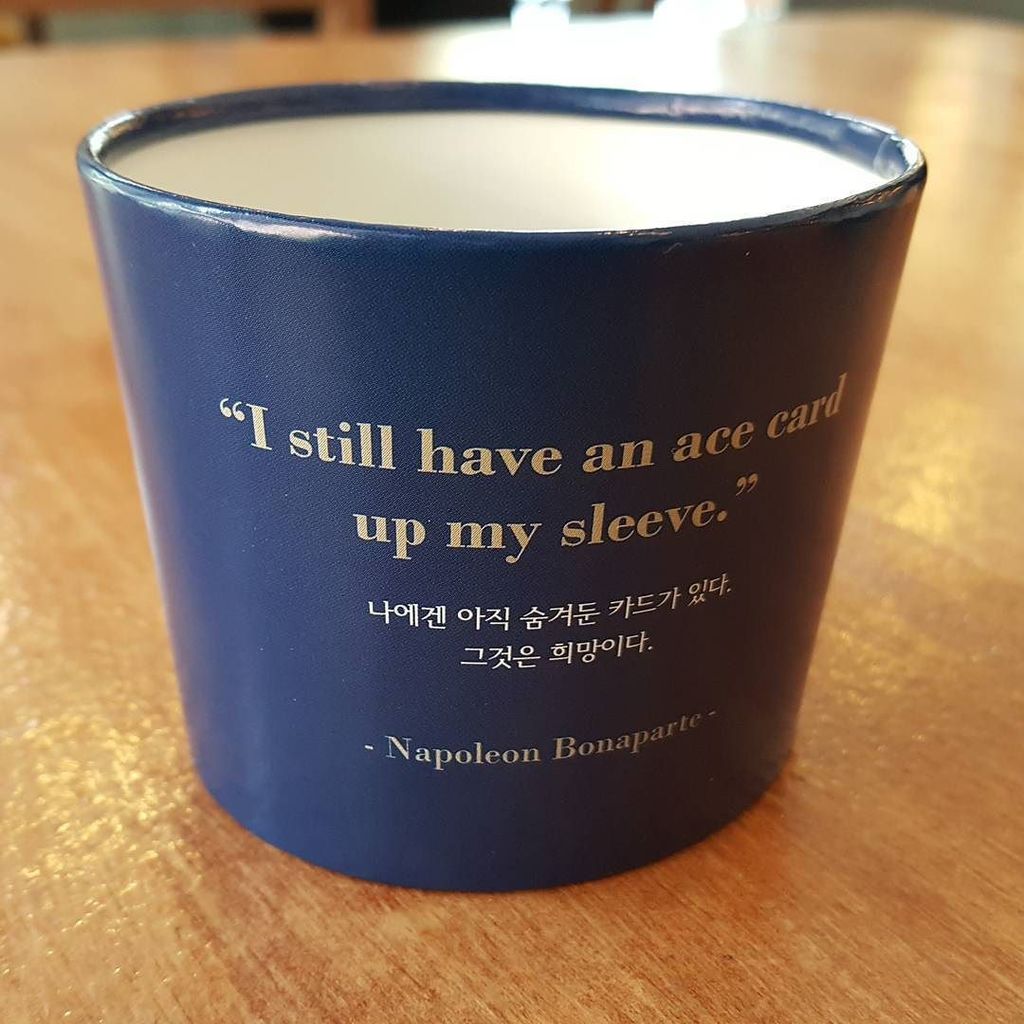 Airholder_Cup's tweet photo. #광고 #홀더광고 #커피홀더 #스마트광고 #카페 #컵슬리브 #에어홀더 #연예인 #영화 #에지있는 #카페 https://t.co/PPJj5Jqnu1 https://t.co/kLub7uEVts