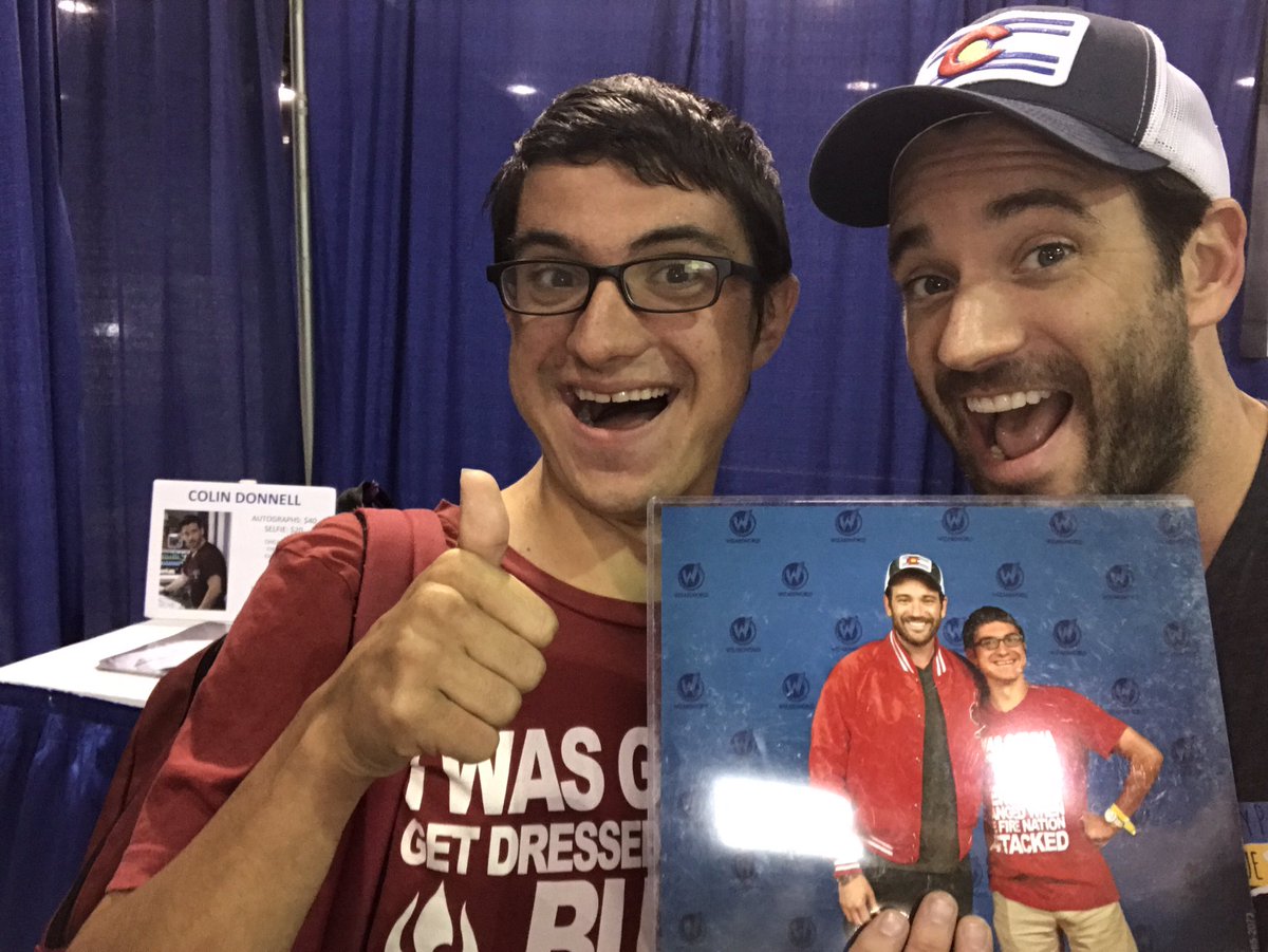 CDonnellBR's tweet photo. 📷| Colin com fãs na #WizardWorldChicago https://t.co/U4PyWAqqg6