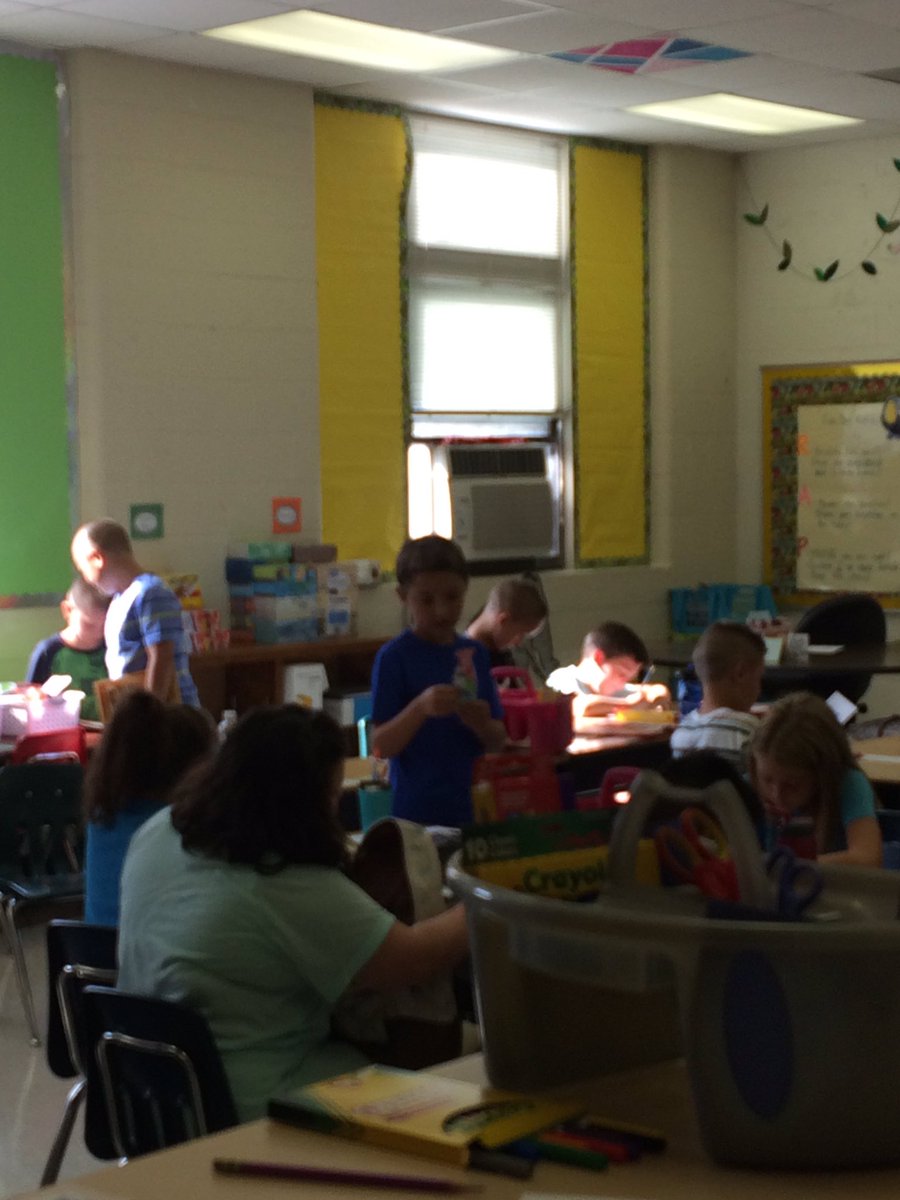 Lisa Phillips tweet media