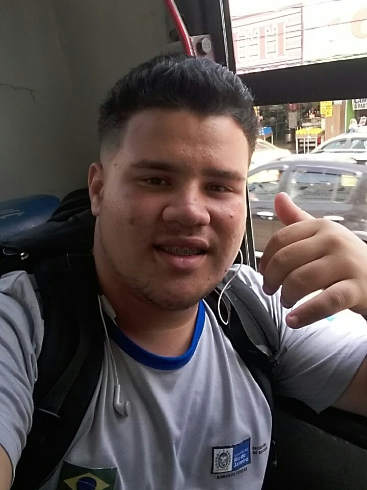 Gean_Piloto's tweet photo. Hoje eu quero gastar quero dançar cantarolar e prometo que silencio nenhum vai me cortat... https://t.co/ND9RK3uPo2